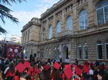 Kutaisi Akaki Tsereteli Devlet niversitesi